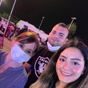 Meet your Posher, Luz